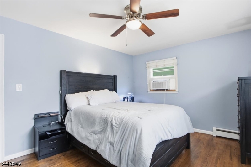 Barry Lakes - Residential