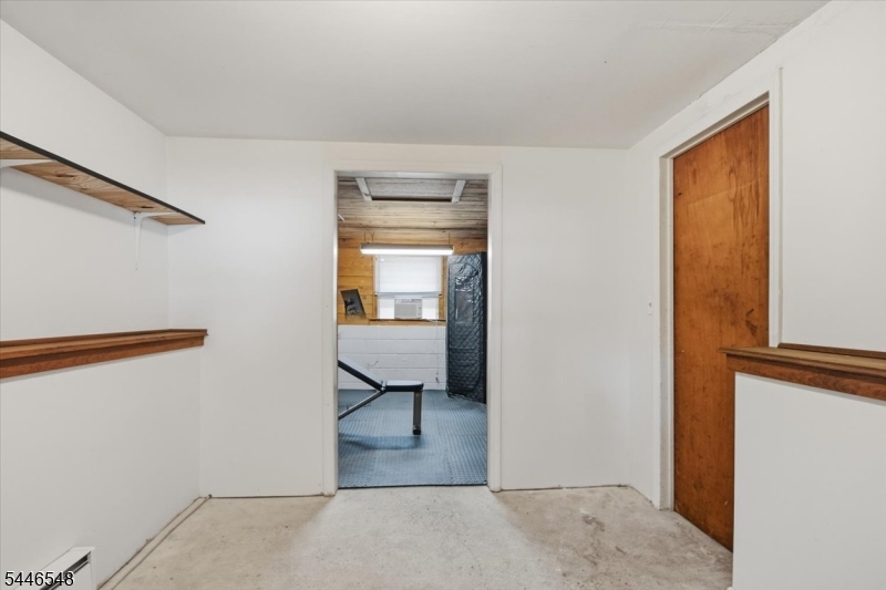 Barry Lakes - Residential