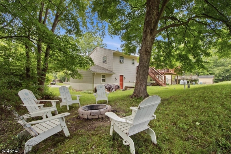 Barry Lakes - Residential
