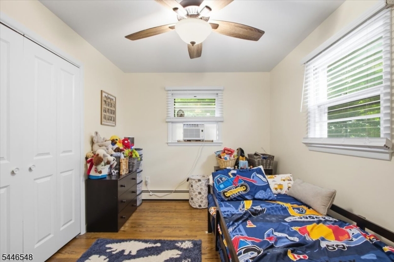 Barry Lakes - Residential