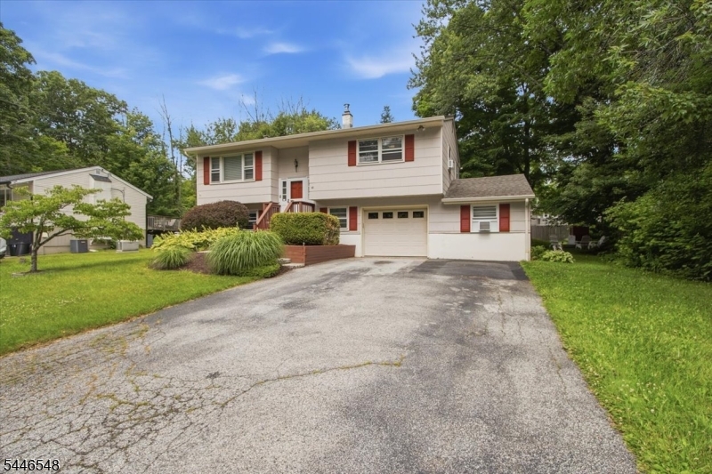 Barry Lakes - Residential