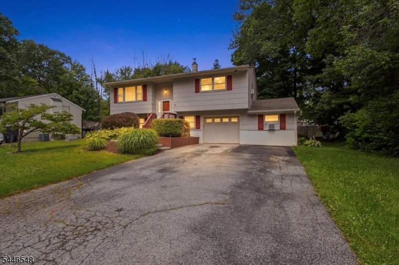 Barry Lakes - Residential