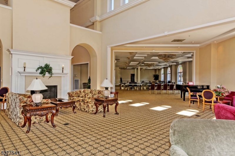 Fox Hills - Residential Lease