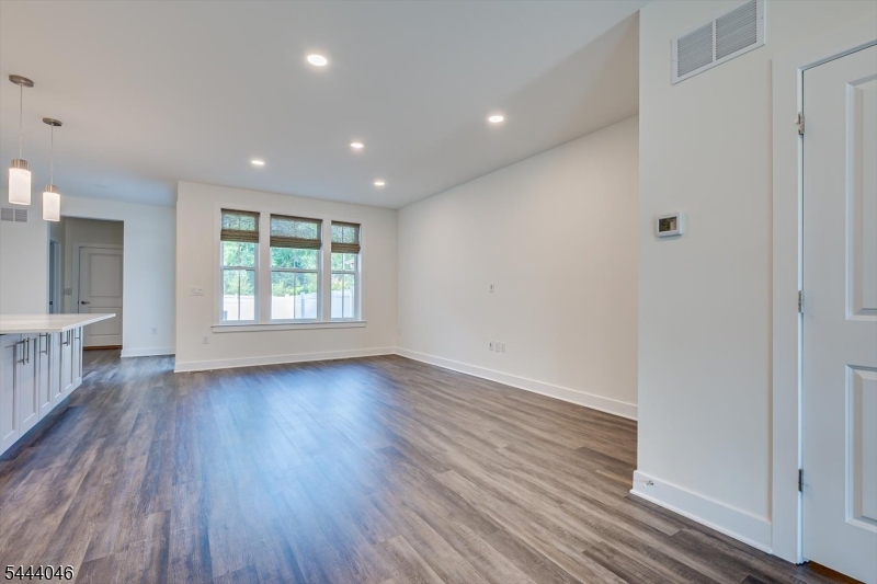 Montgomery Crossing - Residential