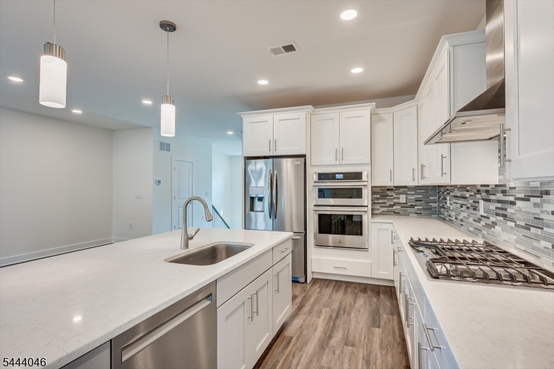 Montgomery Crossing - Residential