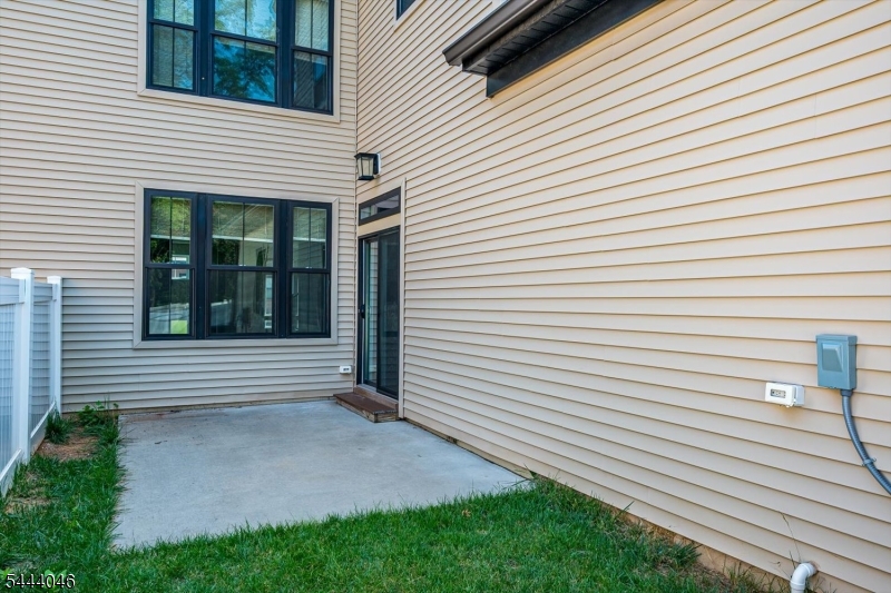 Montgomery Crossing - Residential