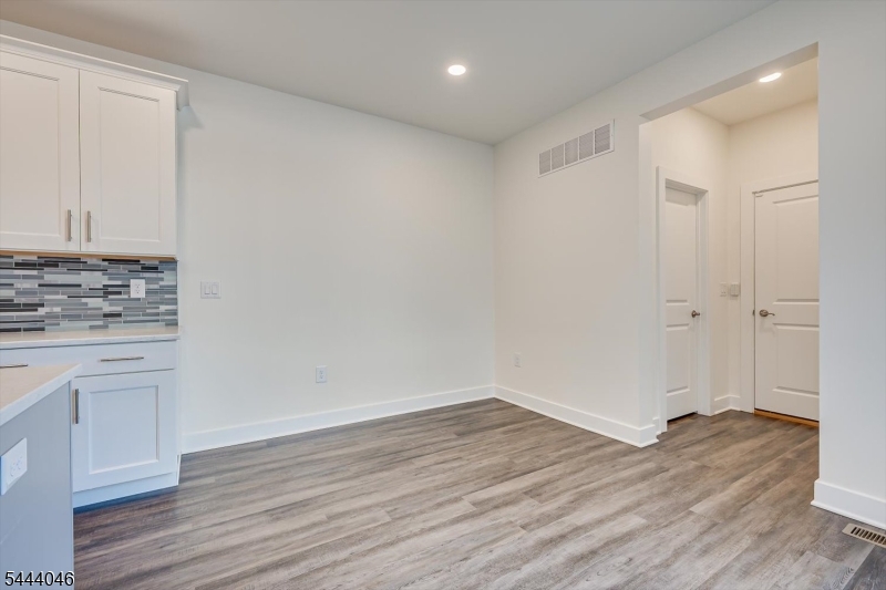 Montgomery Crossing - Residential