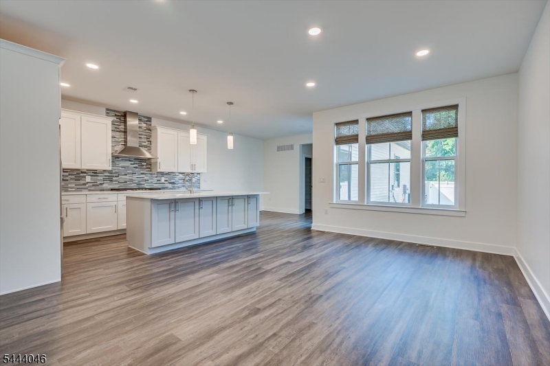 Montgomery Crossing - Residential