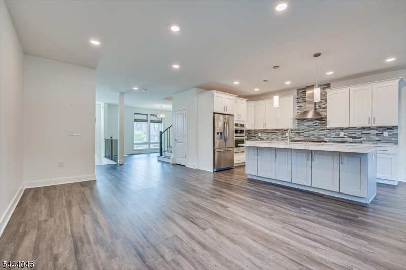 Montgomery Crossing - Residential