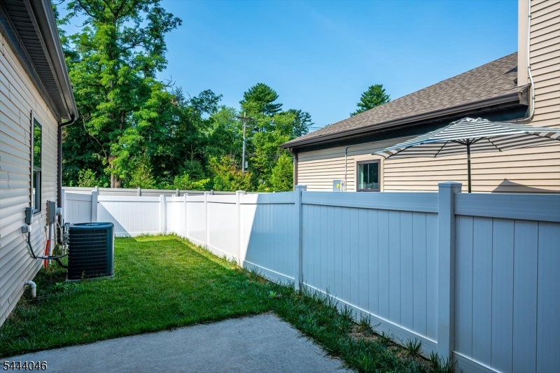 Montgomery Crossing - Residential