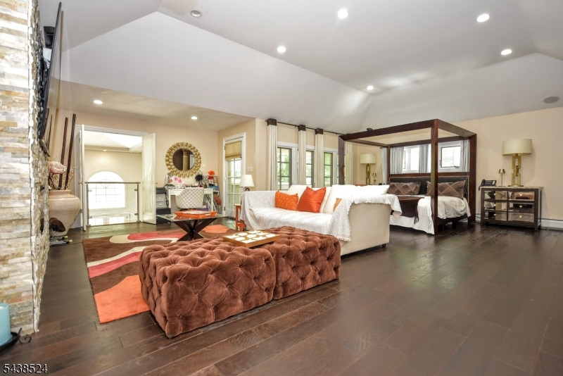 High Ridge - Residential