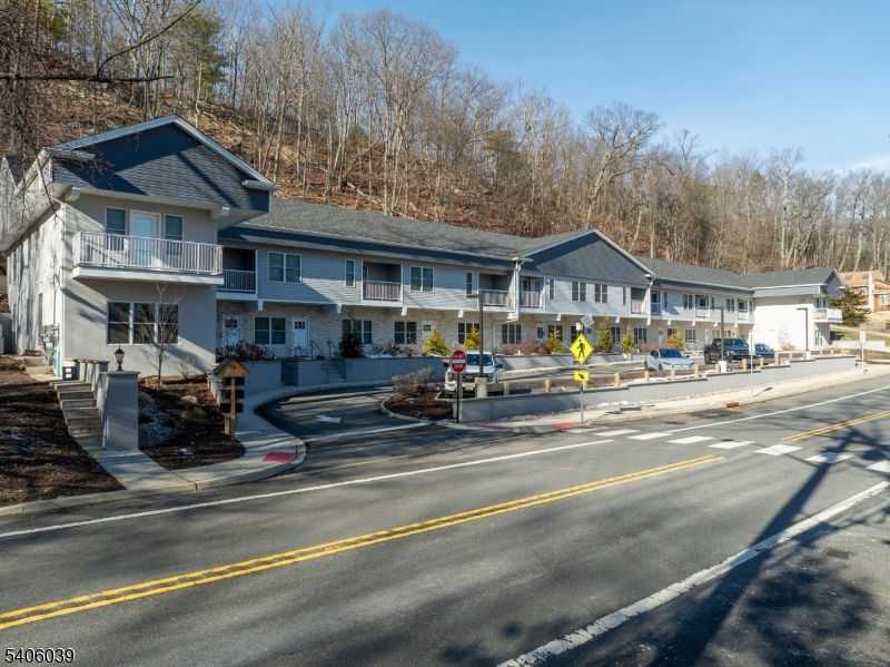 Lakeside Village - Residential