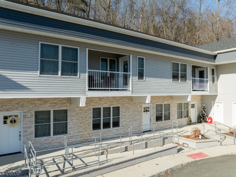 Lakeside Village - Residential