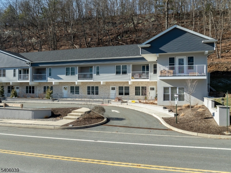 Lakeside Village - Residential