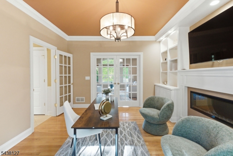 Equestrian Meadows Estates - Residential