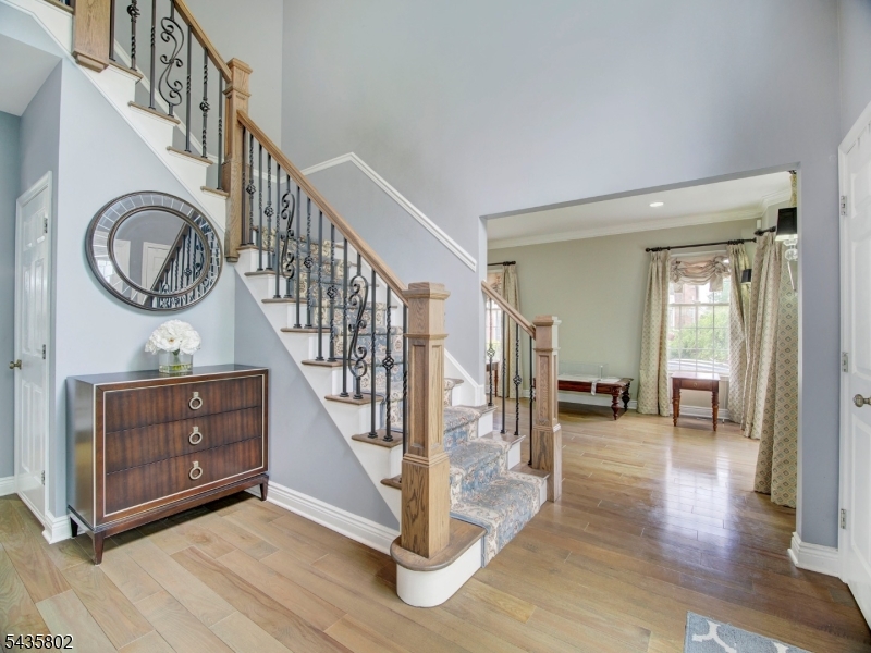 Poets Peak - Residential Lease