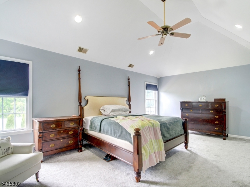 Poets Peak - Residential Lease