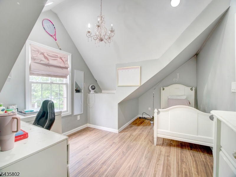 Poets Peak - Residential Lease