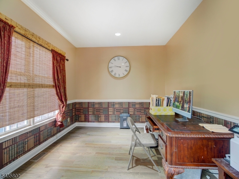 Poets Peak - Residential Lease