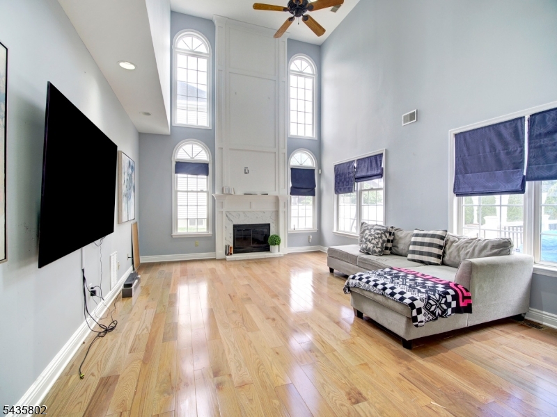 Poets Peak - Residential Lease