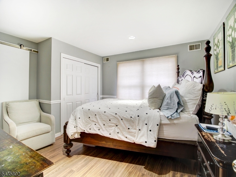 Poets Peak - Residential Lease