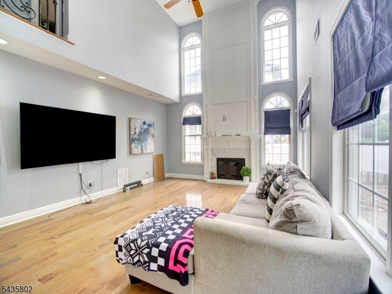 Poets Peak - Residential Lease