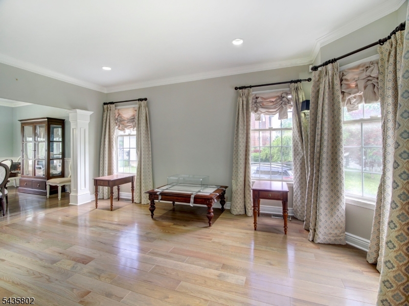 Poets Peak - Residential Lease
