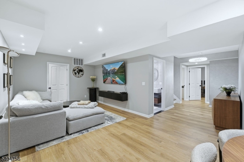 Bears Nest - Residential