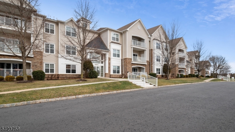 SOMERSET RUN - Residential