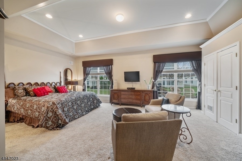 SOMERSET RUN - Residential
