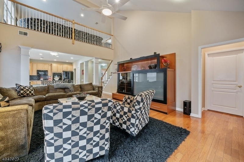 SOMERSET RUN - Residential