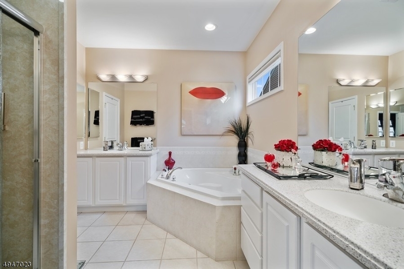 SOMERSET RUN - Residential