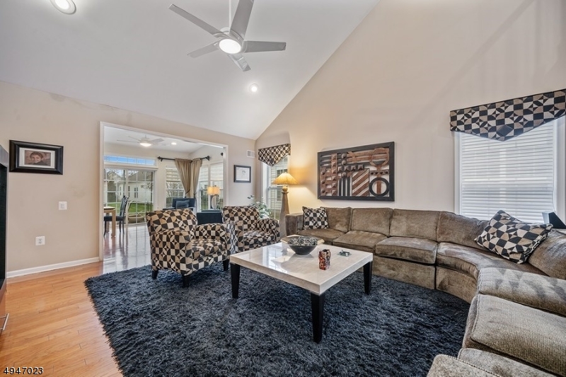 SOMERSET RUN - Residential