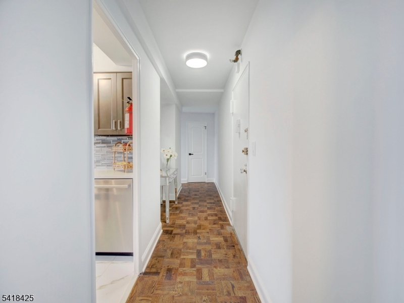 Harrison Park Towers - Residential