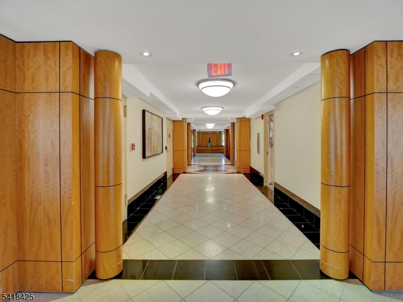 Harrison Park Towers - Residential
