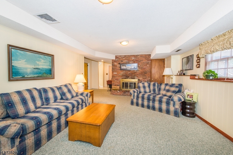 Pompton Plains - Residential