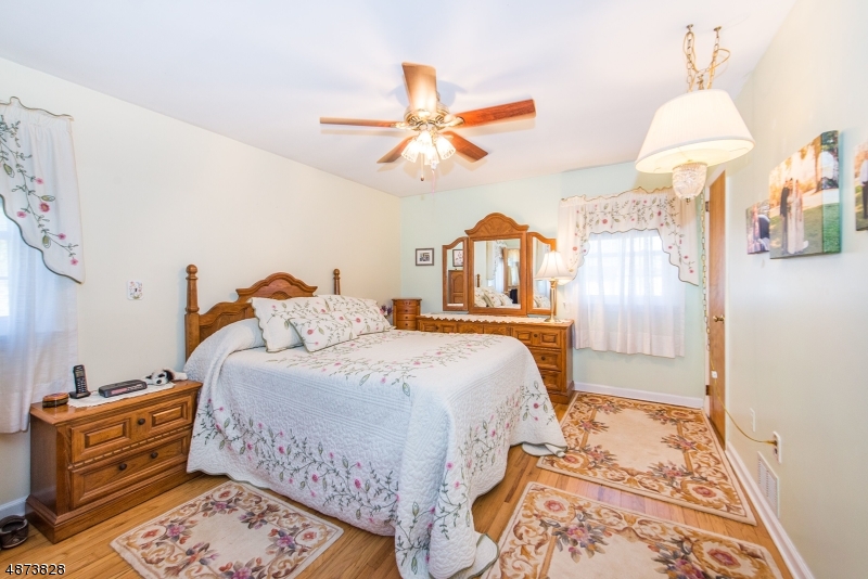 Pompton Plains - Residential