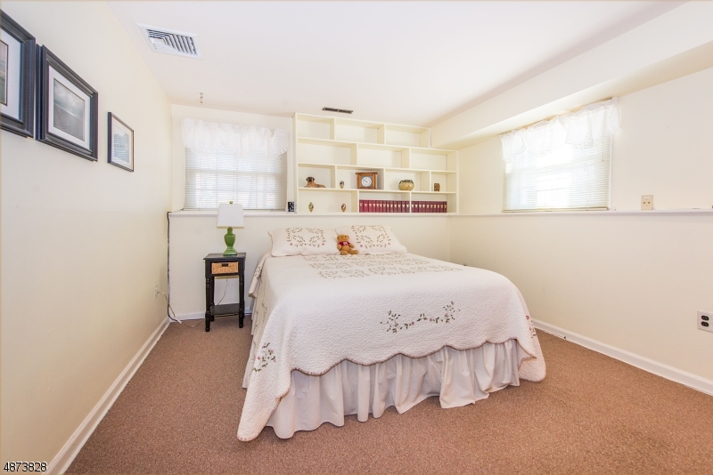 Pompton Plains - Residential
