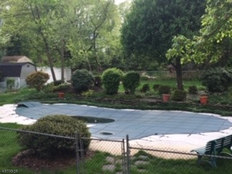 Pompton Plains - Residential