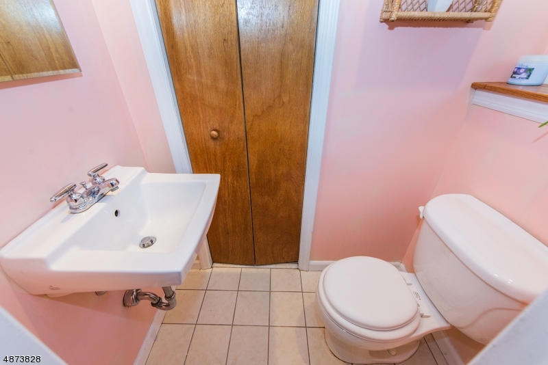 Pompton Plains - Residential