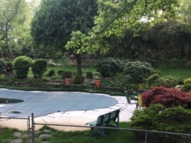 Pompton Plains - Residential