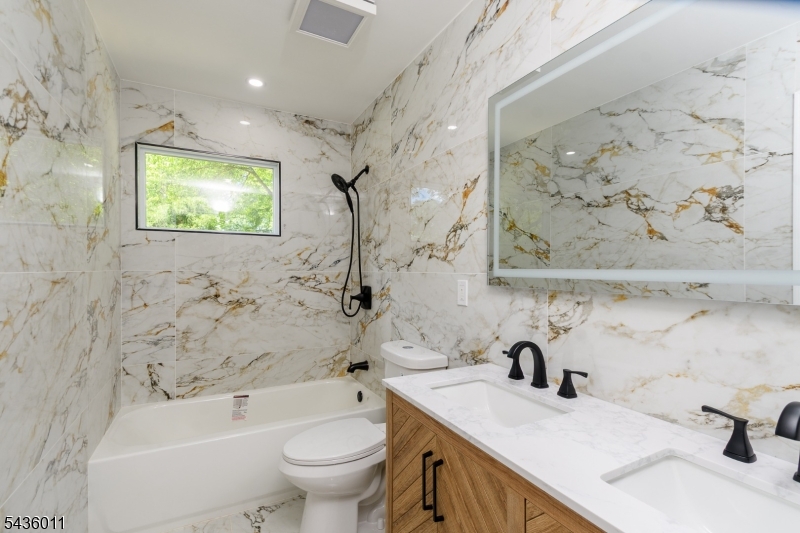 LAKE PARSIPPANY - Residential