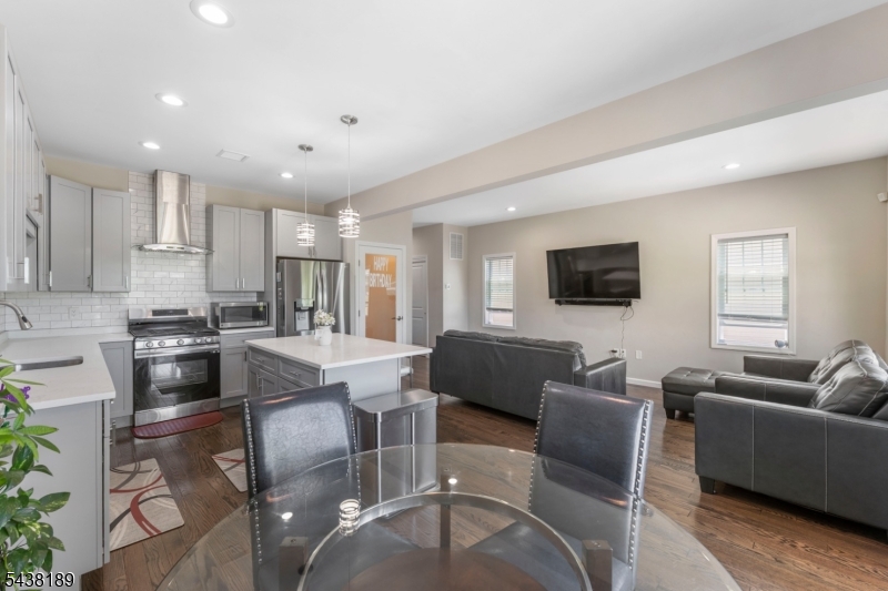 Valerie Villas - Residential
