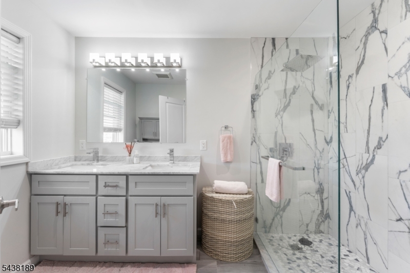 Valerie Villas - Residential