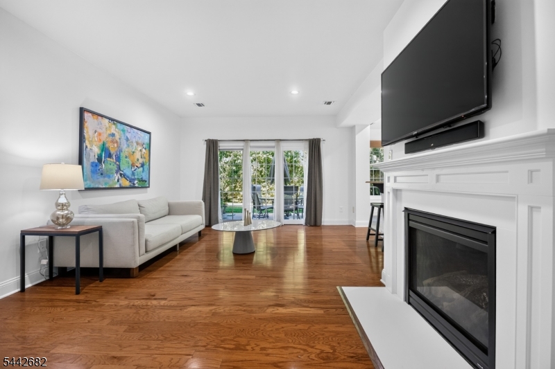 Roseland Green - Residential