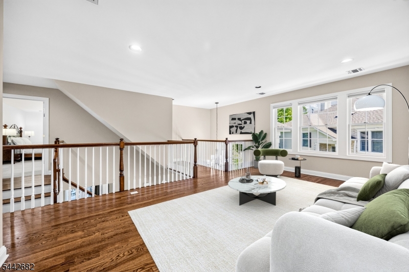 Roseland Green - Residential