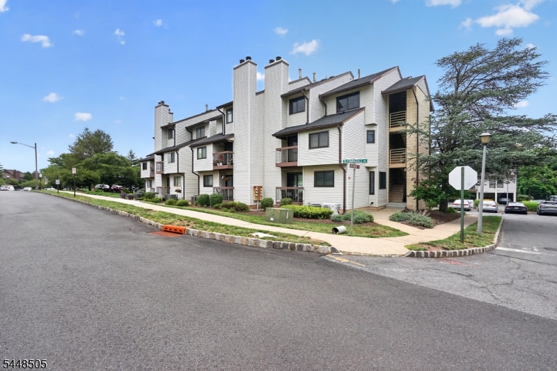 Brookview Condominium Comm - Residential