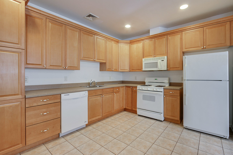 Glenmont Commons - Residential Lease