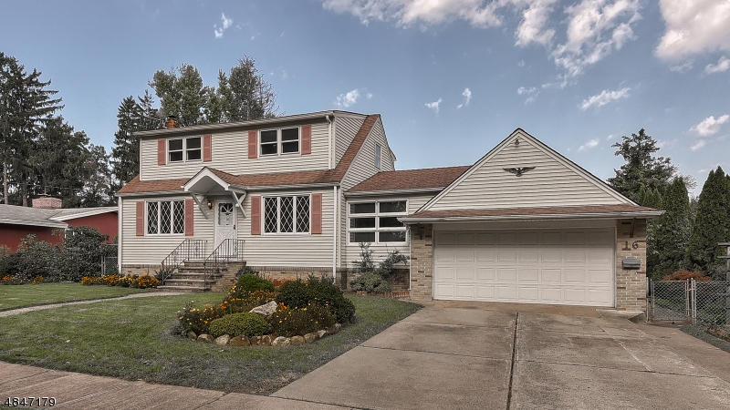 PACKANACK MANOR - Residential