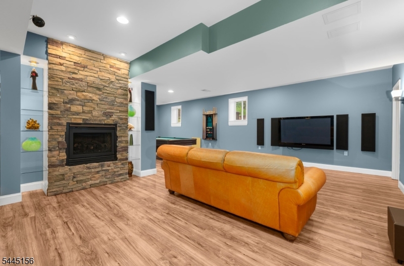 Raritan Meadows - Residential